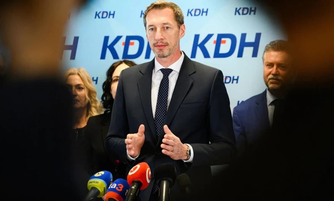 Čo sa deje pod pokrievkou KDH? Nahradí po "prúseroch" predsedu Majerského Karas?