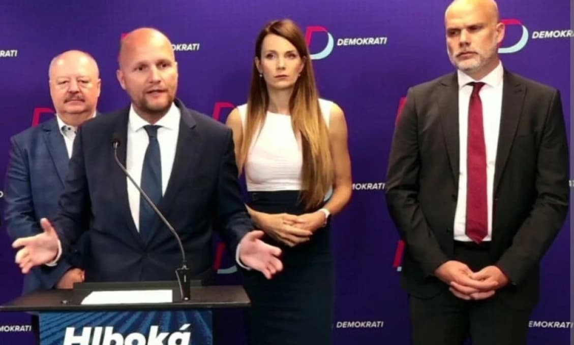 OZ Voľná zóna: Naď so Sklenárom dlhujú Slovensku cez milión eur. TOTO urobili tesne pred výmenou vlády!
