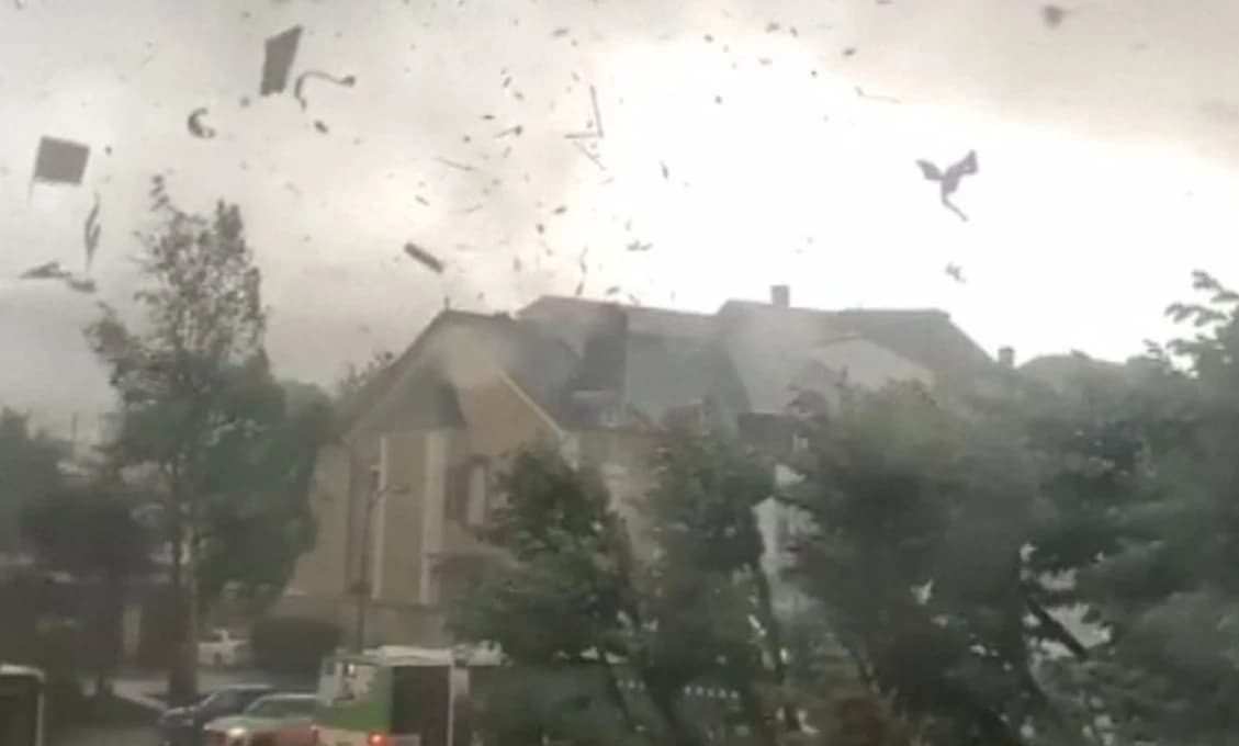 Pri zrážke osobného vlaku a kamióna sa zranilo sedem ľudí