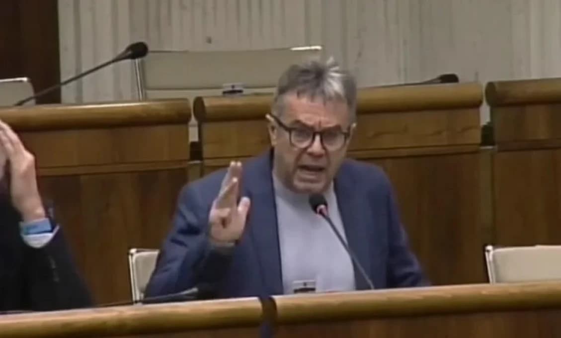 Vláda plánuje dôchodcom zrušiť vlaky zadarmo