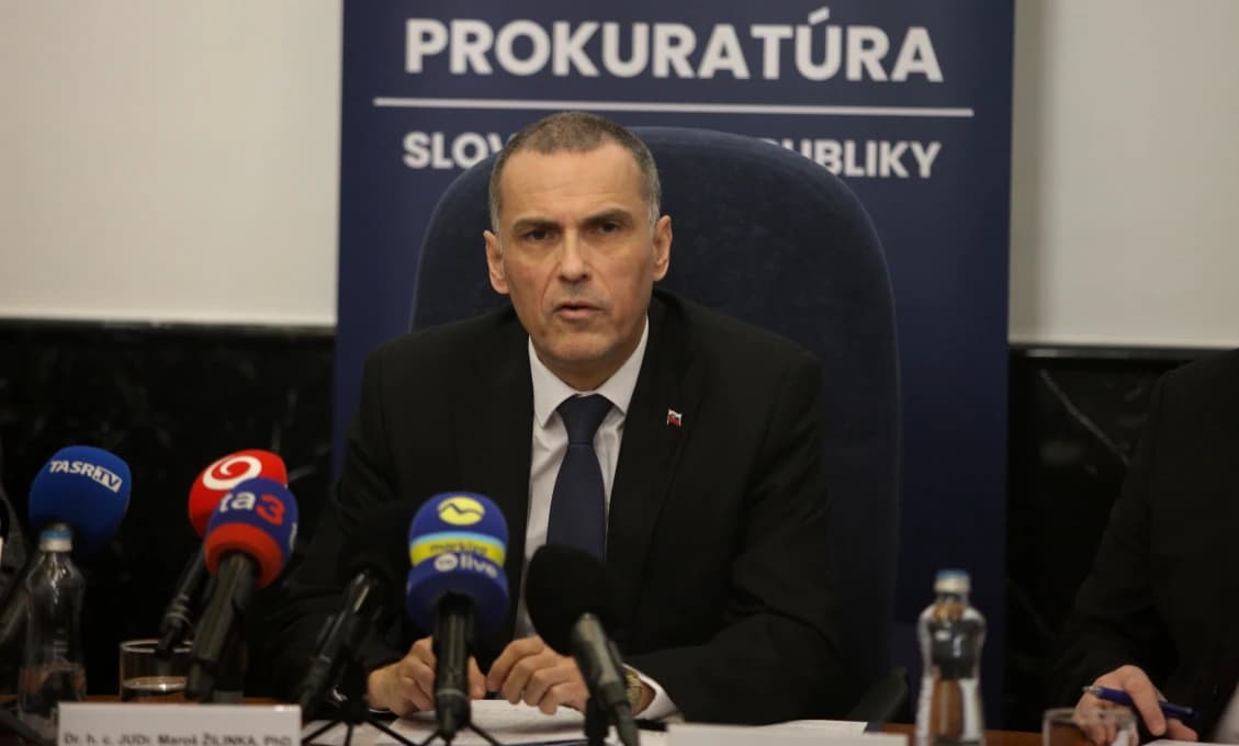 Fico si nenechal skákať po hlave: Žilinka reaguje podráždene!