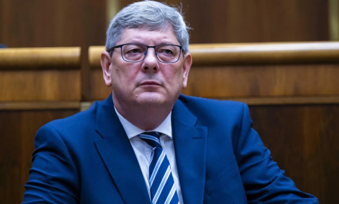 Národná banka Slovenska vyzýva vládu na zmenu bankového odvodu, podľa Kažimíra by bolo ideálne ho zrušiť