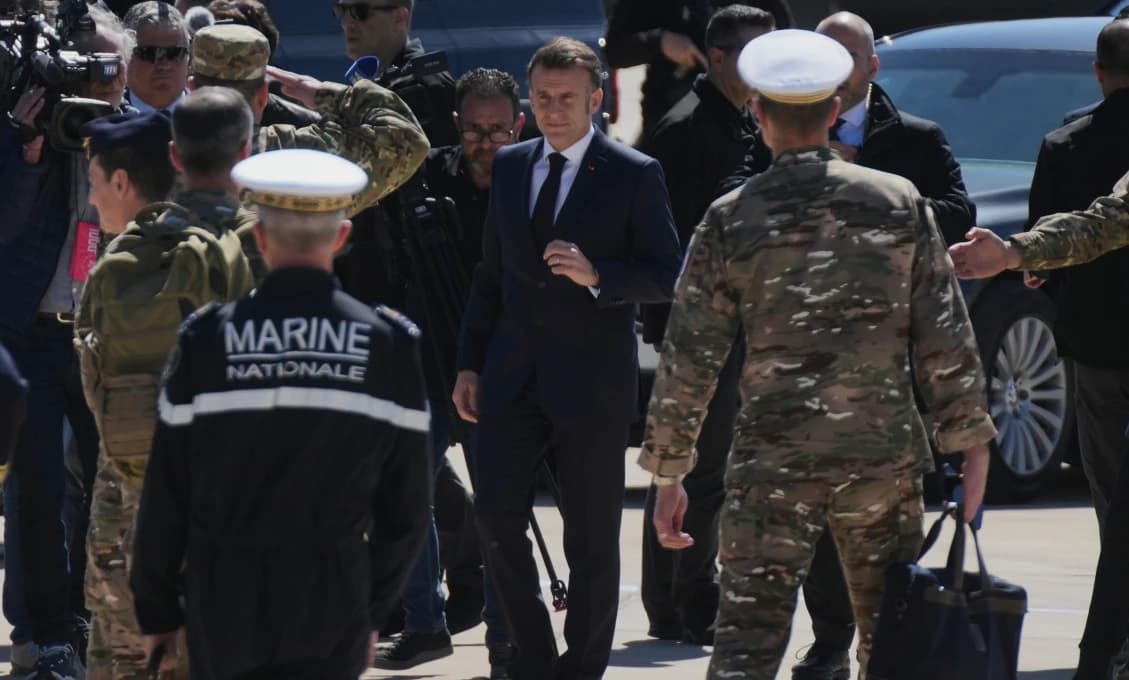 Macron: Francúzsko a spojenci pripravujú obrannú misiu na znovuotvorenie Hormuzu