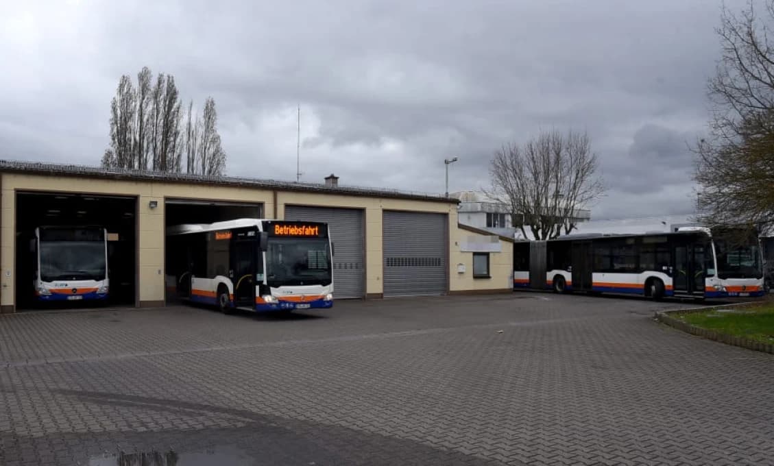 TOTO nevymyslíš: ukradol autobus, aby zapôsobil na dievča!