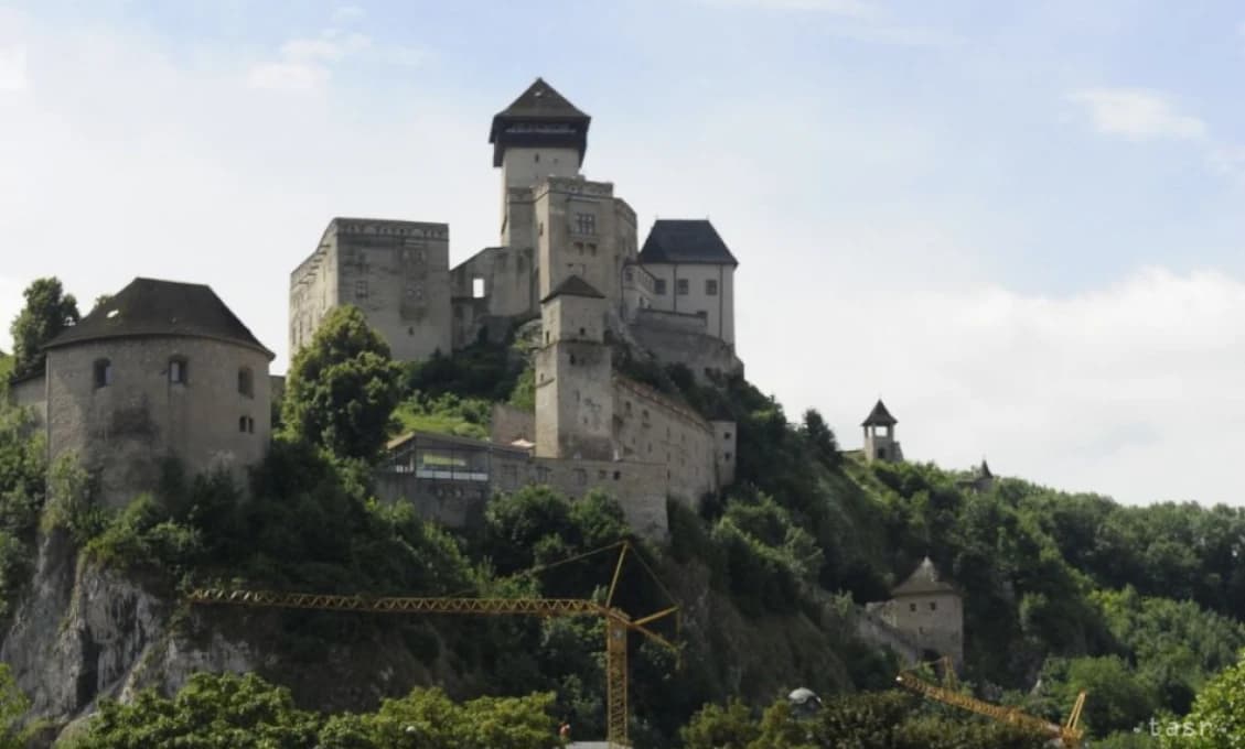 Mimoriadnu situáciu súvisiacu so snehovou kalamitou odvolali v Dolnej Tižine