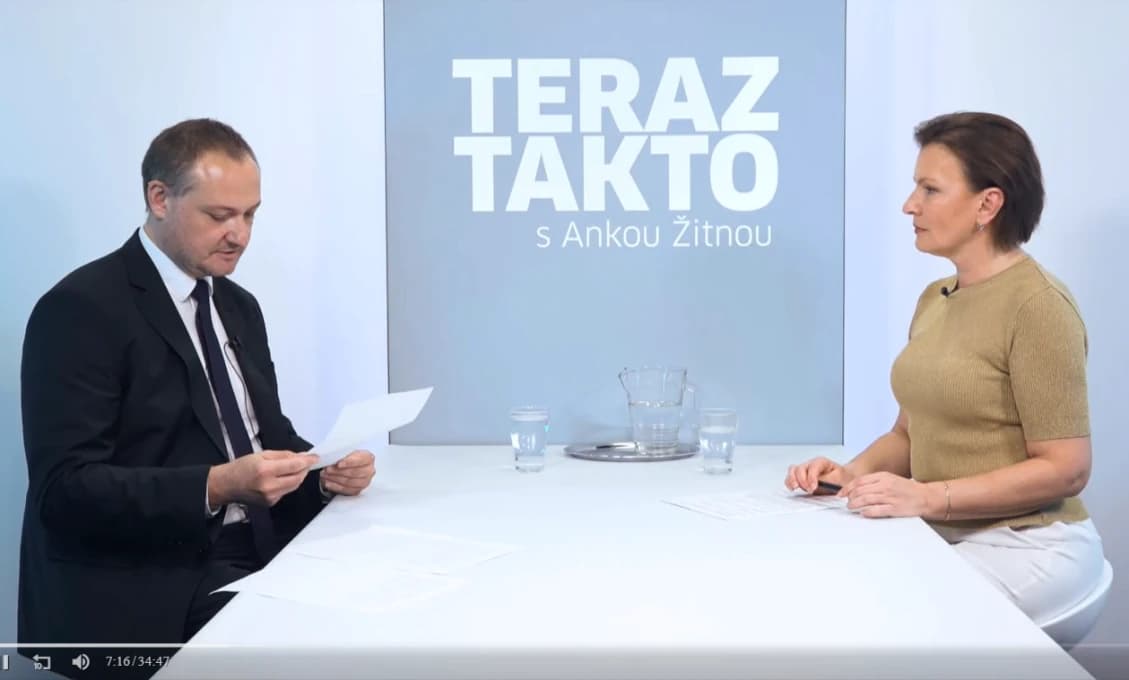 Prof. Burda: Kauzy čurillovcov môžu popadať ako domčeky z karát