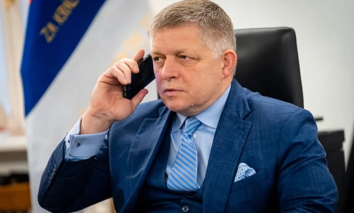 Robert Fico absolvoval telefonický rozhovor s Péterom Magyarom: Padli aj ťažké témy