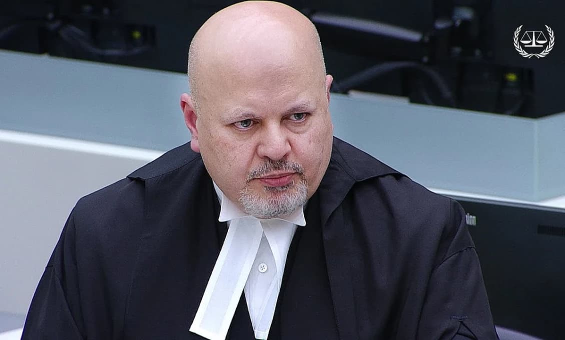 Prokurátora ICC, ktorý požiadal o zatknutie Putina, dočasne odvolali