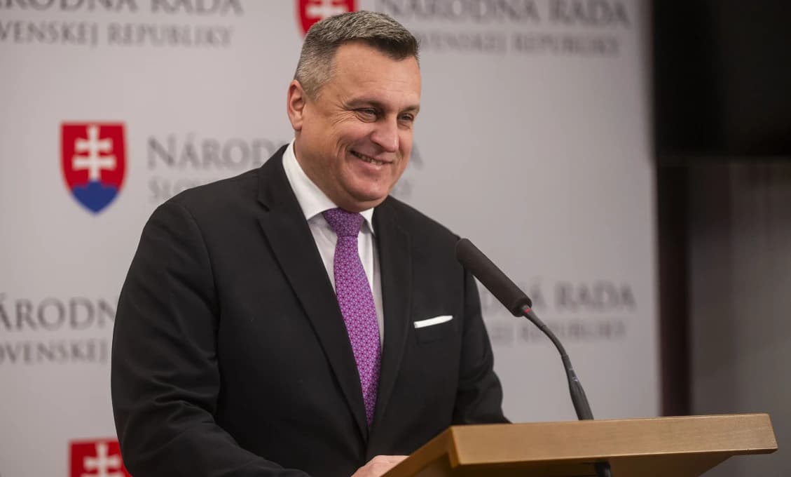 Politika bokom, prichádza Kapitánsky sen: Danko ukázal novú tvár