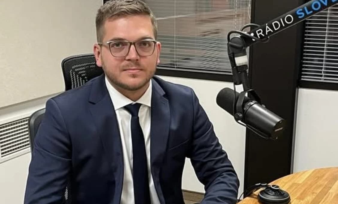 PRIESKUM: Smer-SD sa doťahuje na OĽaNO