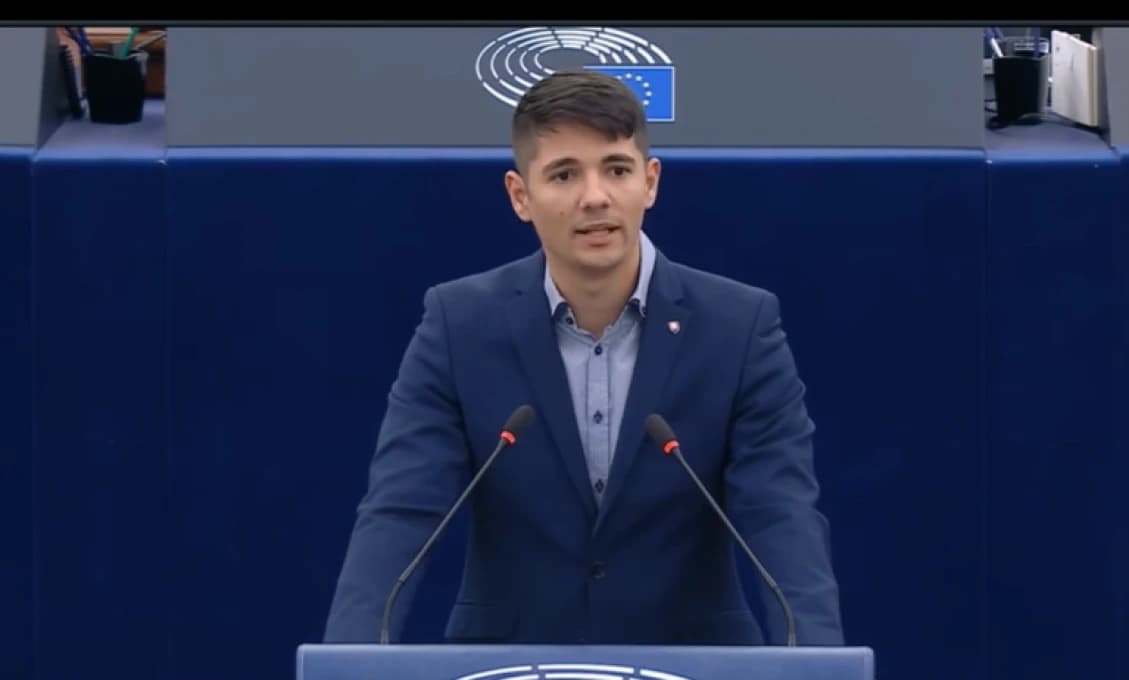 Tisíce pracovných miest v ohrození! Kaliňák varuje pred „zeleným experimentom“ Európy (VIDEO)