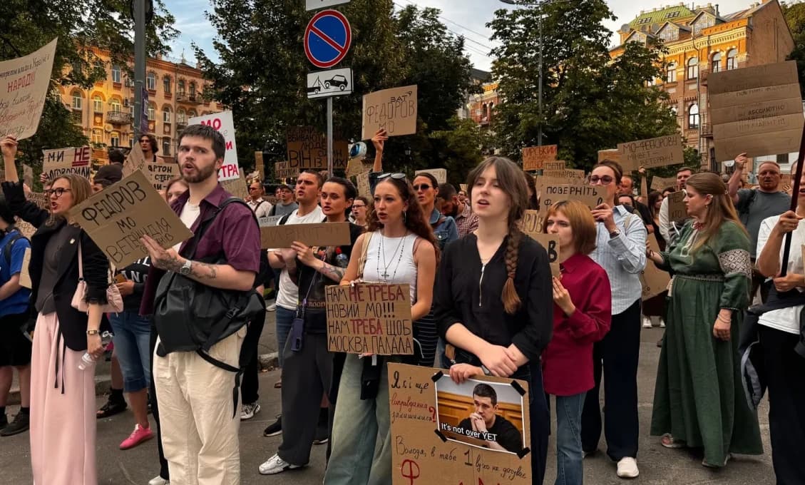 PROTESTY POKRAČUJÚ! Ukrajinci požadujú Fedorovov návrat napriek Syrského odvolaniu