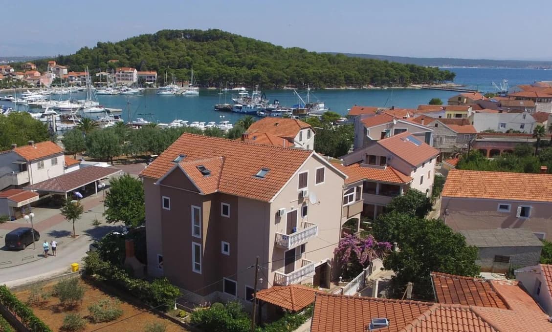 Vysnívaný apartmán pri mori, nečakaný účet od štátu: Čo musia Slováci vedieť pred kúpou?