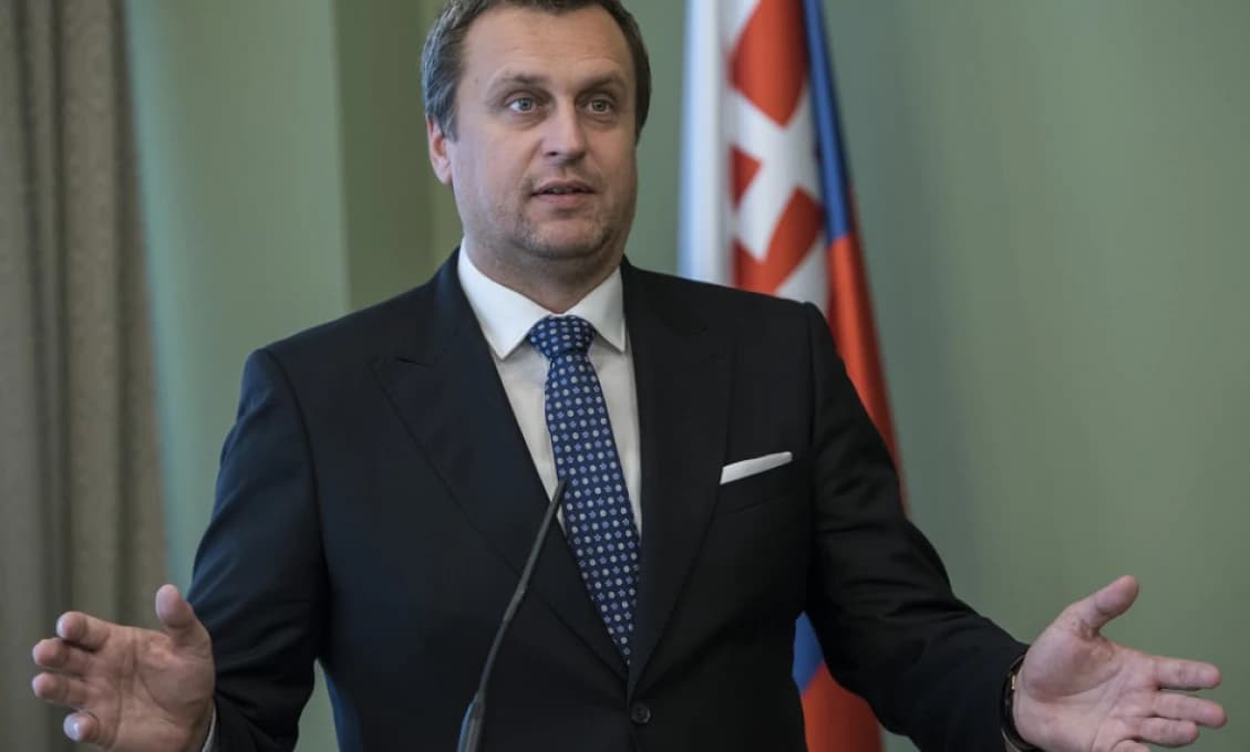 ĽSNS chce zrušiť právo poslancov navrhovať kandidátov na prezidenta