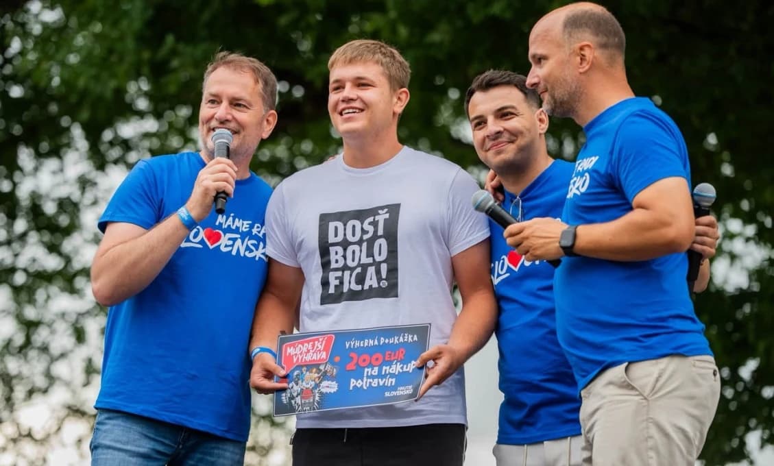 Matovičovci na internete zosmiešňujú voličov koalície, podľa politológa im vešajú na krk terče