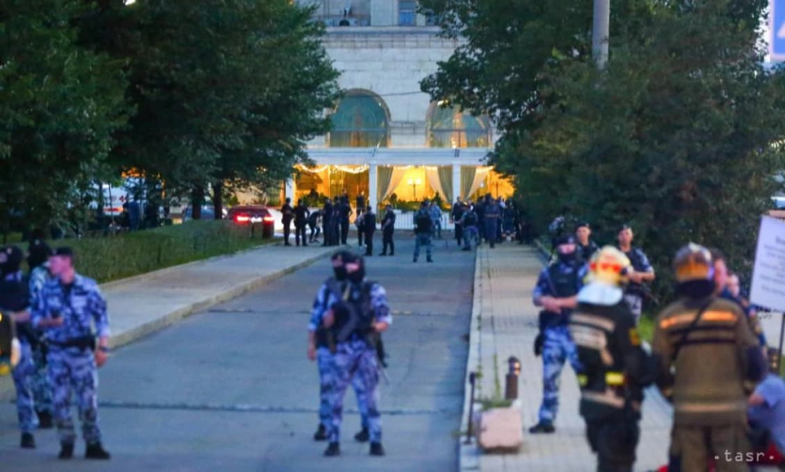 POKUS O ATENTÁT! Výbuch otriasol reštauráciou v centre Moskvy, traja mŕtvi, 21 zranených (VIDEO)