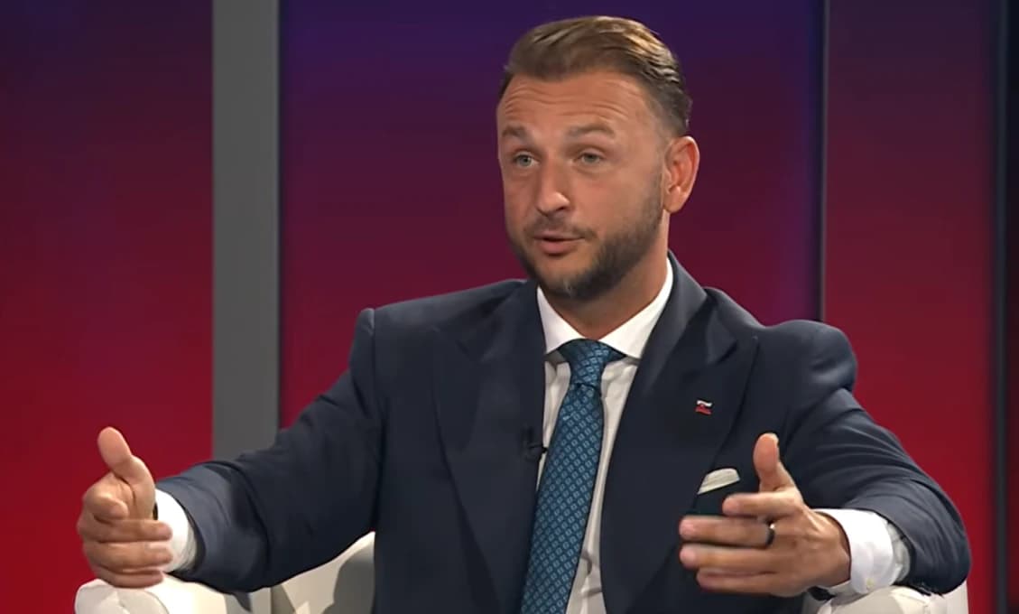 Kompletne zariadené byty aj príspevok na nájomné: Eštok podporil policajtov a hasičov (FOTO+VIDEO)