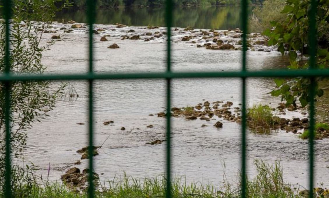 TRAGÉDIA: Pri páde dodávky plnej migrantov do rieky v Chorvátsku zahynula jedna žena