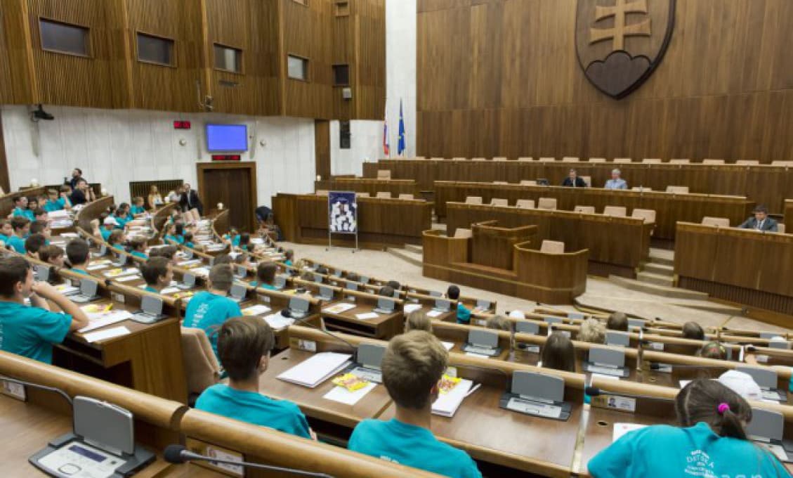 Deťom budú v parlamente odpovedať premiér a traja z 13 ministrov