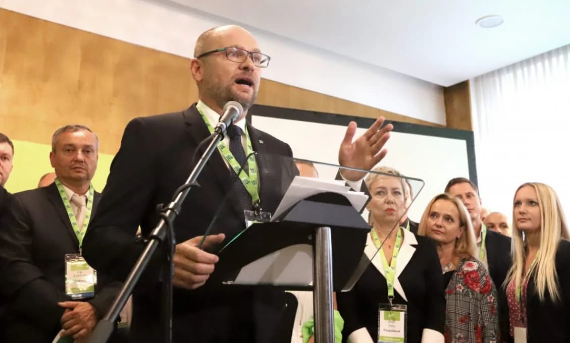 R.Procházka: Za poznanie, že moja úloha nie je na čele strany, som zaplatil veľa