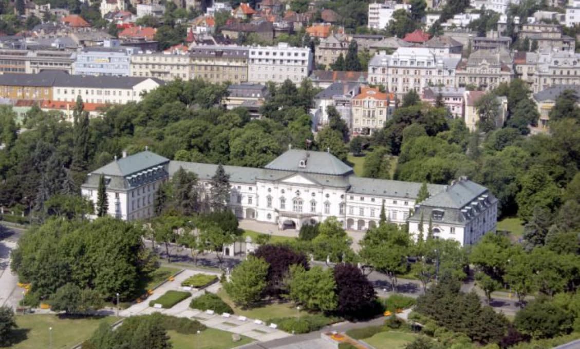 Gruzínsko: Lajčák odovzdal pomoc špecializovanému zdravotníckemu zariadeniu