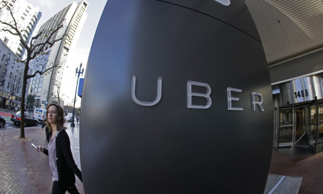 Uber poskytne pracovníkom nakazeným koronavírusom 14 dní platenej dovolenky