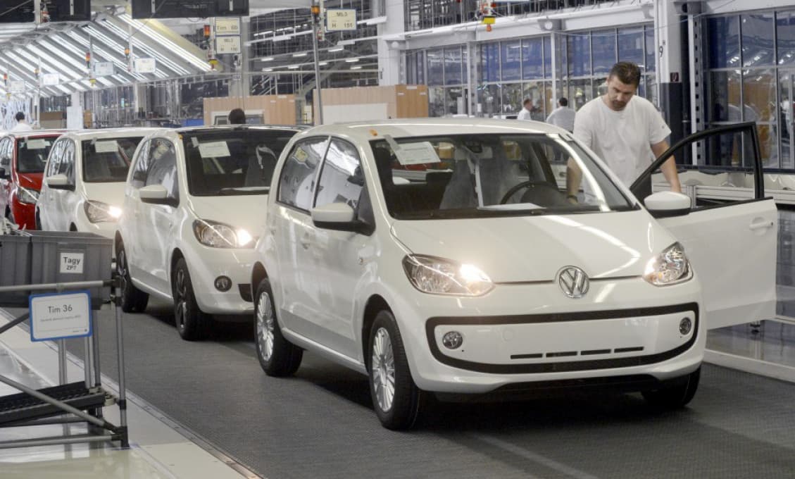 Starosta Devínskej Novej Vsi vyzýva vládu, aby zatvorila automobilku Volkswagen v Bratislave