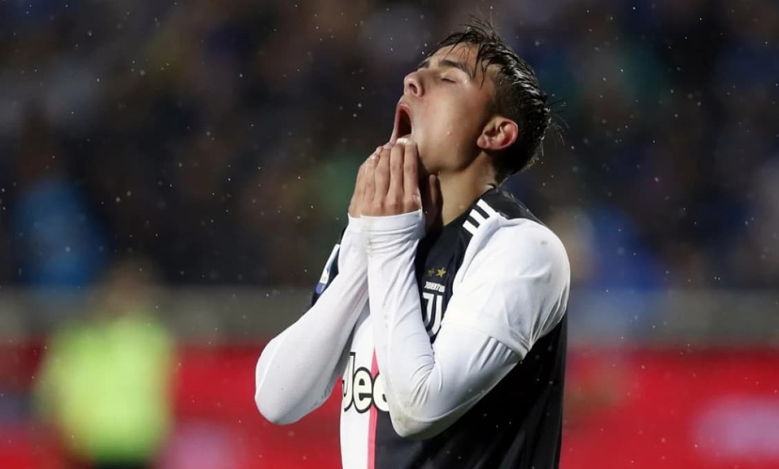 ŠPORT: Dybala je tretím hráčom Juventusu Turín, ktorý je pozitívny na ochorenie COVID-19. Poľský útočník Lewandowski daroval na boj s koronavírusom milión eur