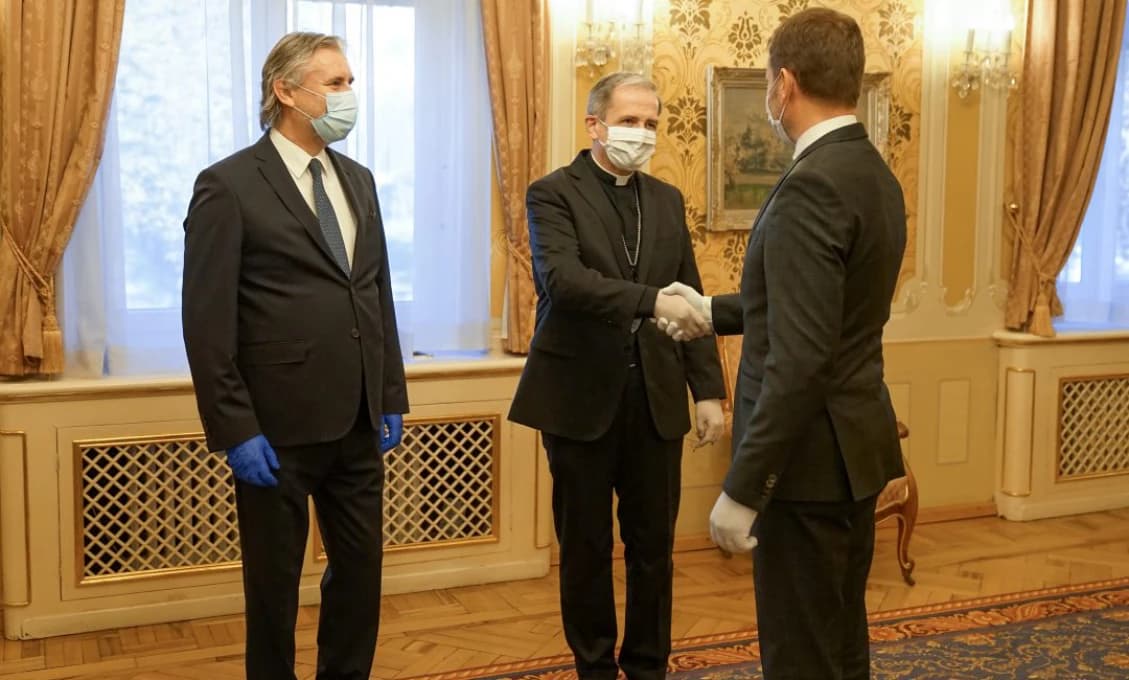 Čaputová a Šefčovič nie sú kandidátmi zmeny, tvrdia Hrabko a Marušiak