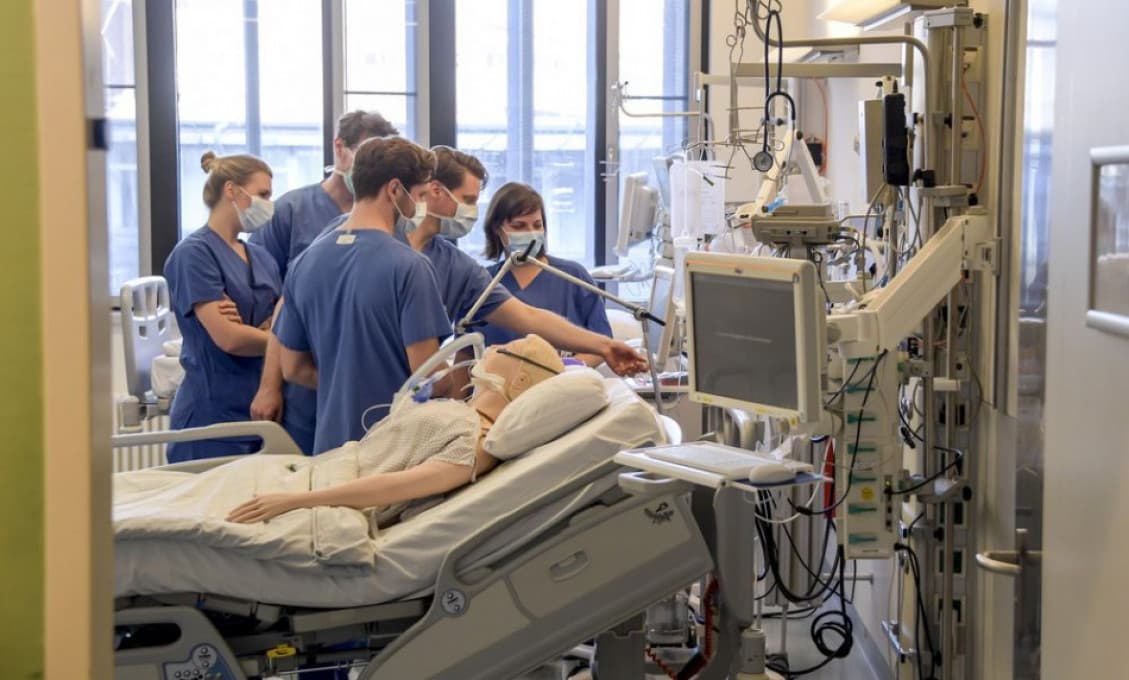 Počet úmrtí v dôsledku nového koronavírusu sa zvýšil na 12