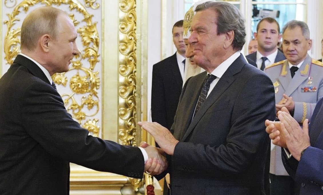 Nezmyselné sankcie voči Rusku je potrebné zrušiť (Dmitrij Sedov)