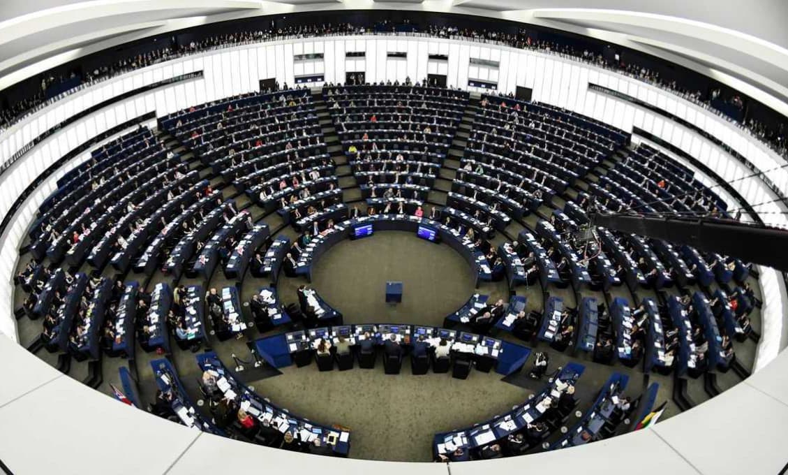 Prieskum Európskeho parlamentu naznačil, že koronakríza spochybnila pocit solidarity v EÚ