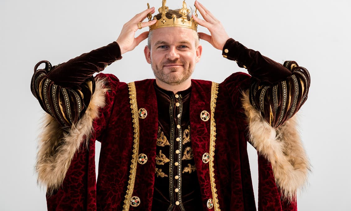Korunný princ chce zosadiť kráľa