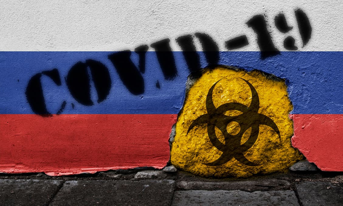 Podľa novej štúdie je takmer štvrtina Rusov presvedčená, že koronavírus je vymyslený