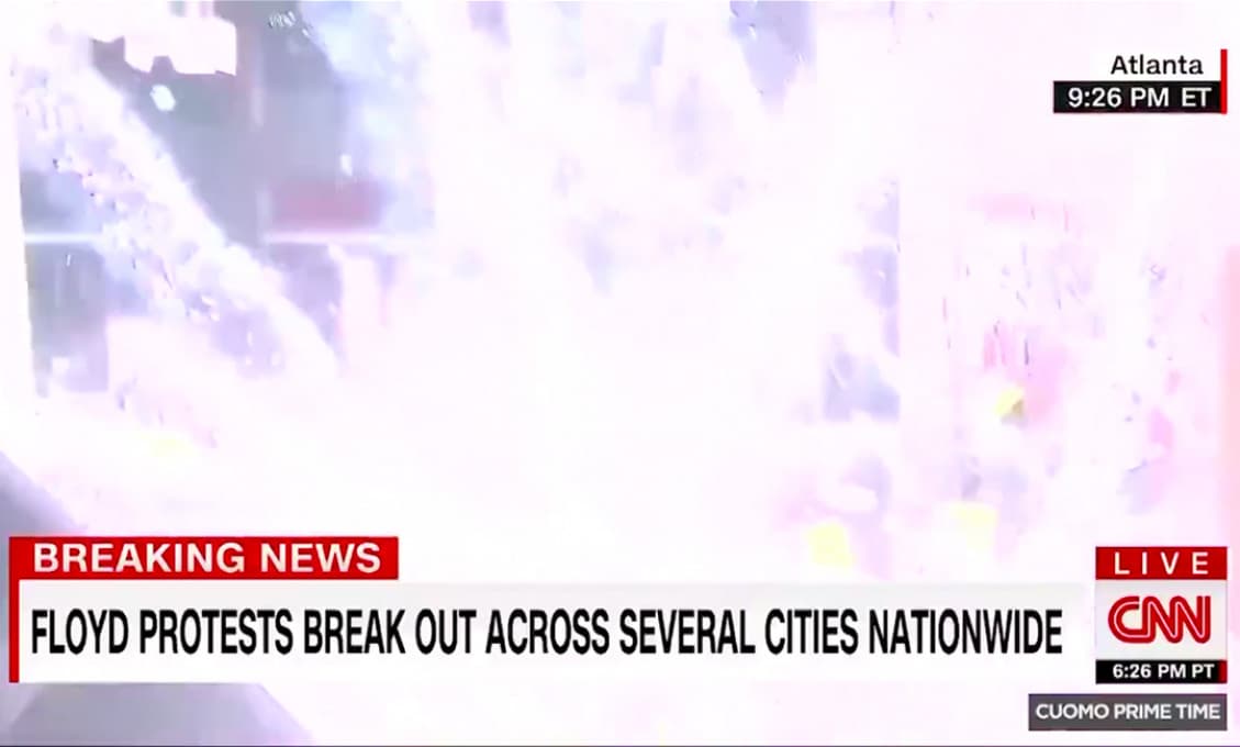Živé vysielanie televízie CNN prerušil výbuch (VIDEO)