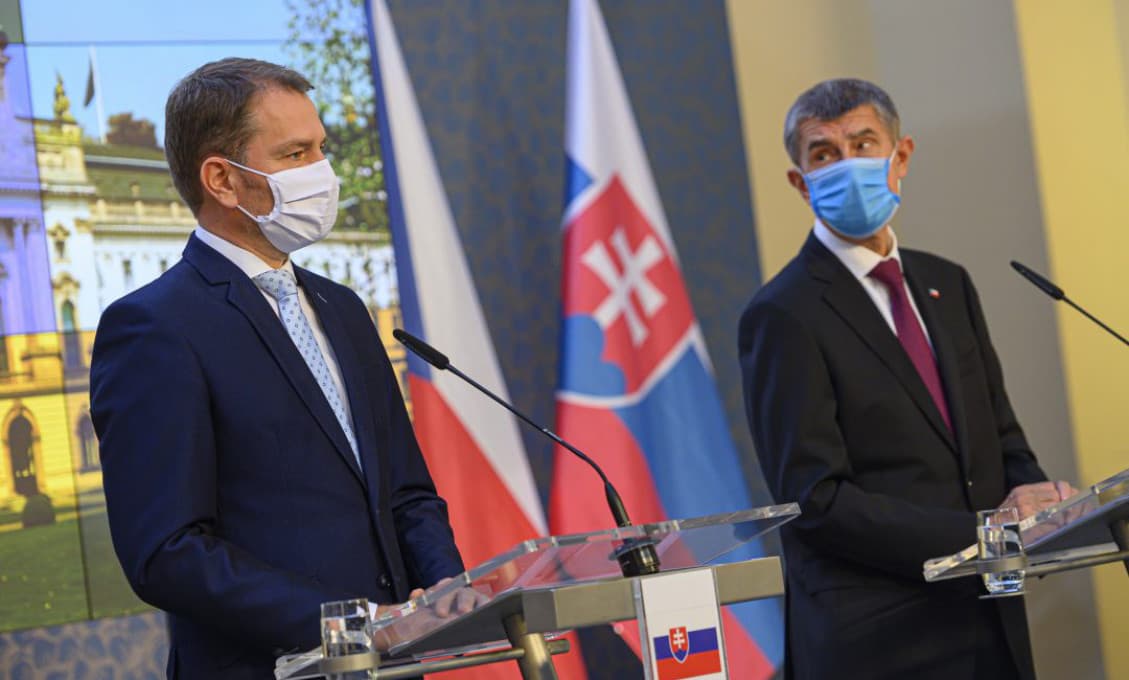 Premiéri Slovenska a Česka súhlasia s obnovením vlakovej a autobusovej dopravy