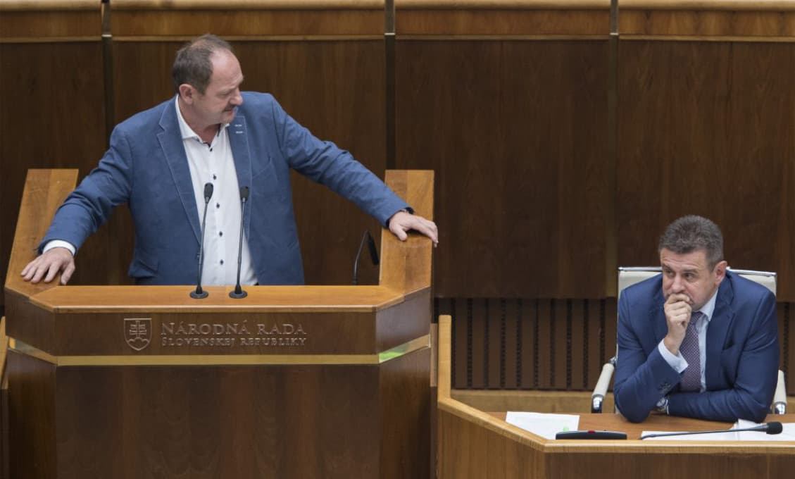 Most-Híd a Maďarské fórum chcú zmeniť znenie preambuly Ústavy SR