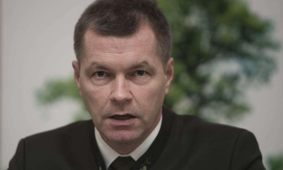 O post šéfa Lesov SR zabojuje v prvom kole osem uchádzačov