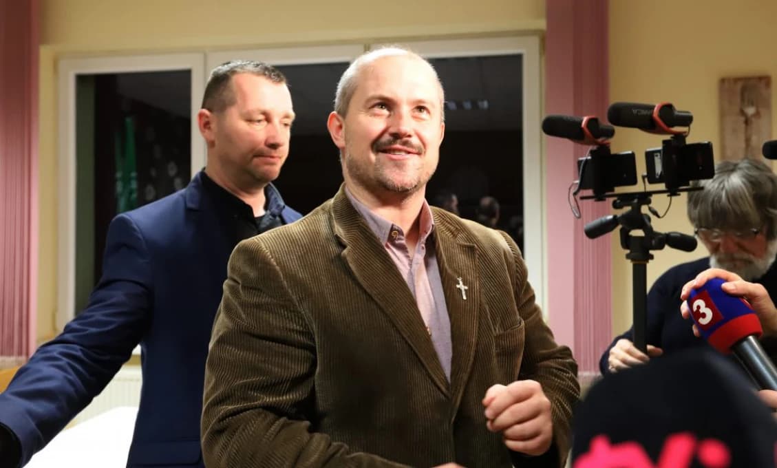 Historici podľa predsedu ĽSNS nepreukázali, že v kauze šekov spáchal trestný čin
