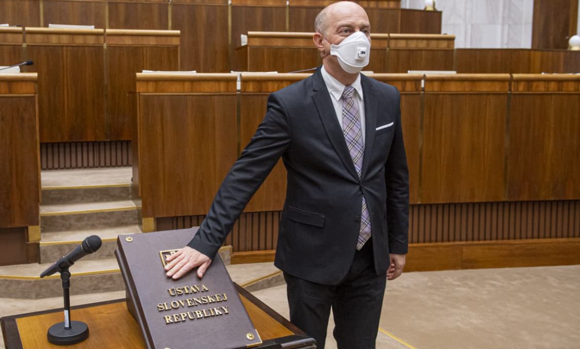 Poslanec Sme rodina Ľ. Goga v majetkovom priznaní neuviedol svoju firmu