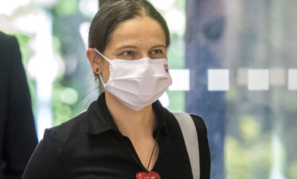 Slovenskí hokejisti "musia hrať so štátnym znakom na hrudi", vyhlásil Danko