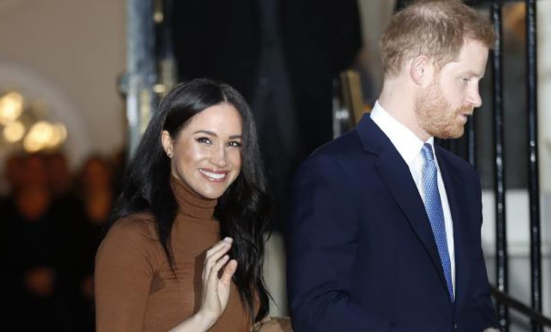 Tvrdá rana pre Harryho a Meghan! Budú musieť prosíkať Charlesa o finančnú výpomoc?