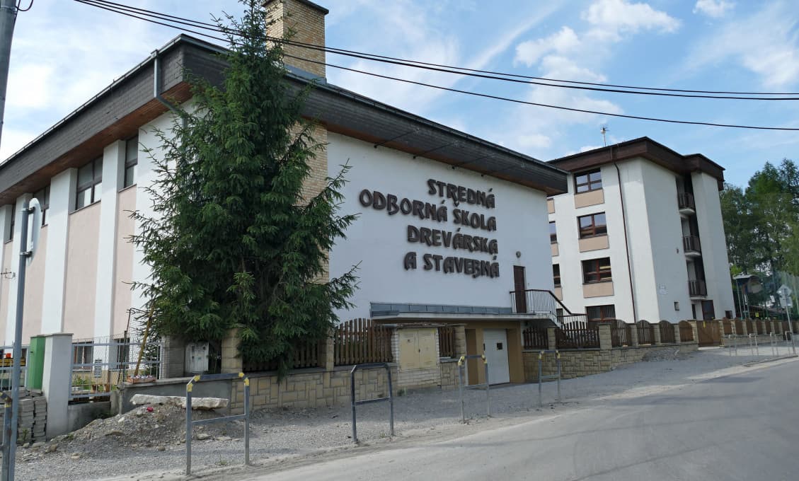 Krásno nad Kysucou uzavrie školy a školské zariadenia