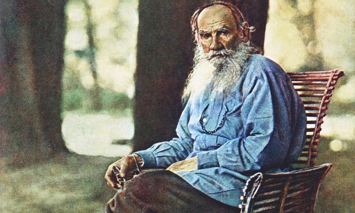 Lev Tolstoj bol prvým odporcom „systému“