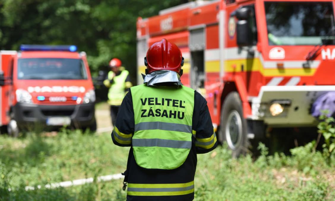 V Ivanke pri Dunaji skončilo auto v jazere Štrkovka