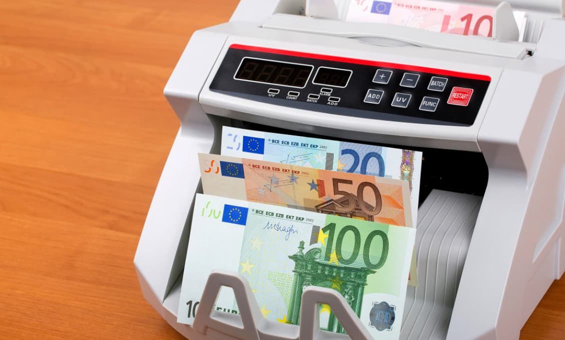 Životné minimum od júla stúpne, zvýši to sociálne príspevky a zníži dane