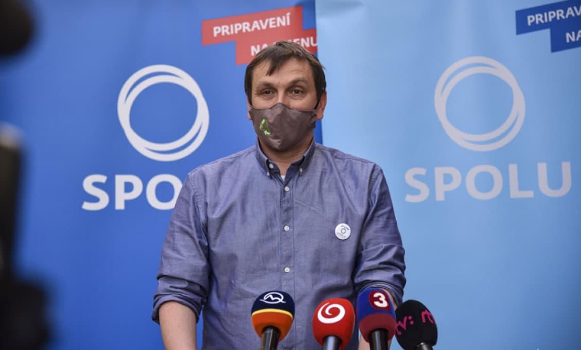 Hipš upozornil Matoviča na cyperské schránkové firmy, v ktorých je Kollár spoločníkom
