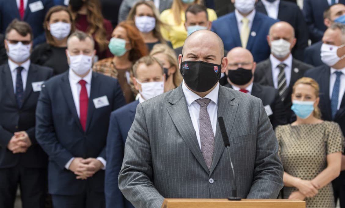 Ak Boris Kollár nezíska dôveru poslancov, Sme rodina odíde z koalície (aktualizácia)