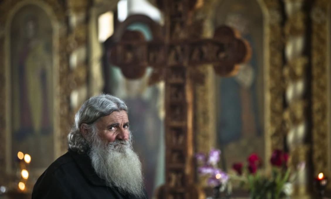 Ruský súd udelil pokutu mníchovi, ktorý popiera existenciu koronavírusu