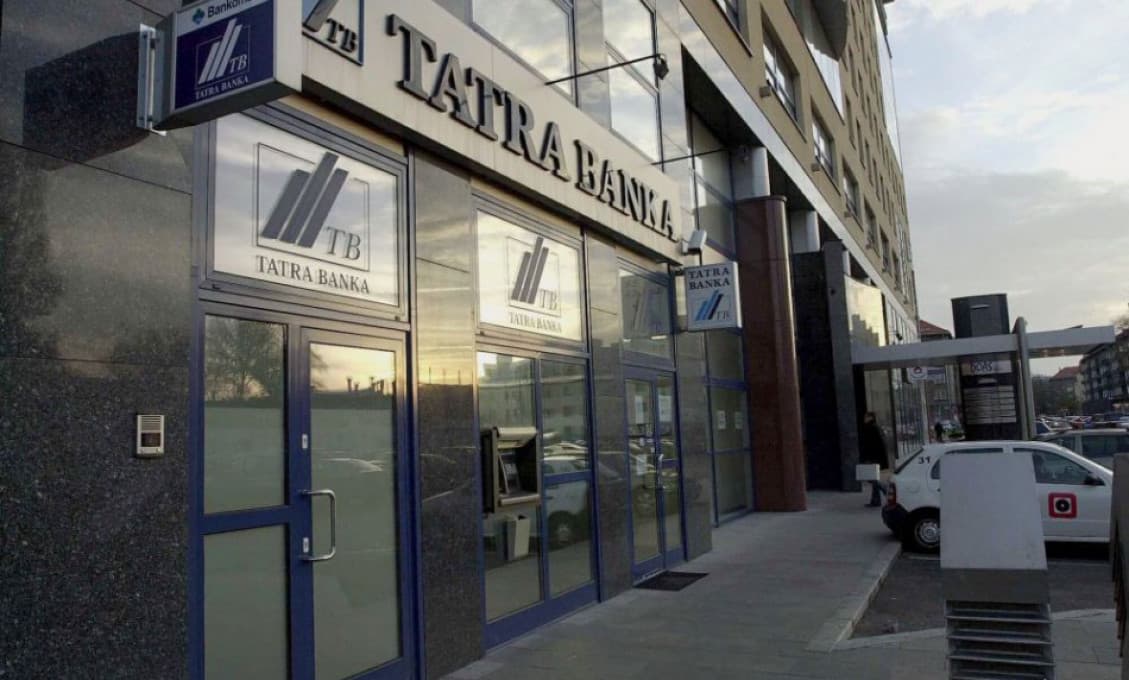 Poslanci zrušili povinnosť bánk platiť bankový odvod